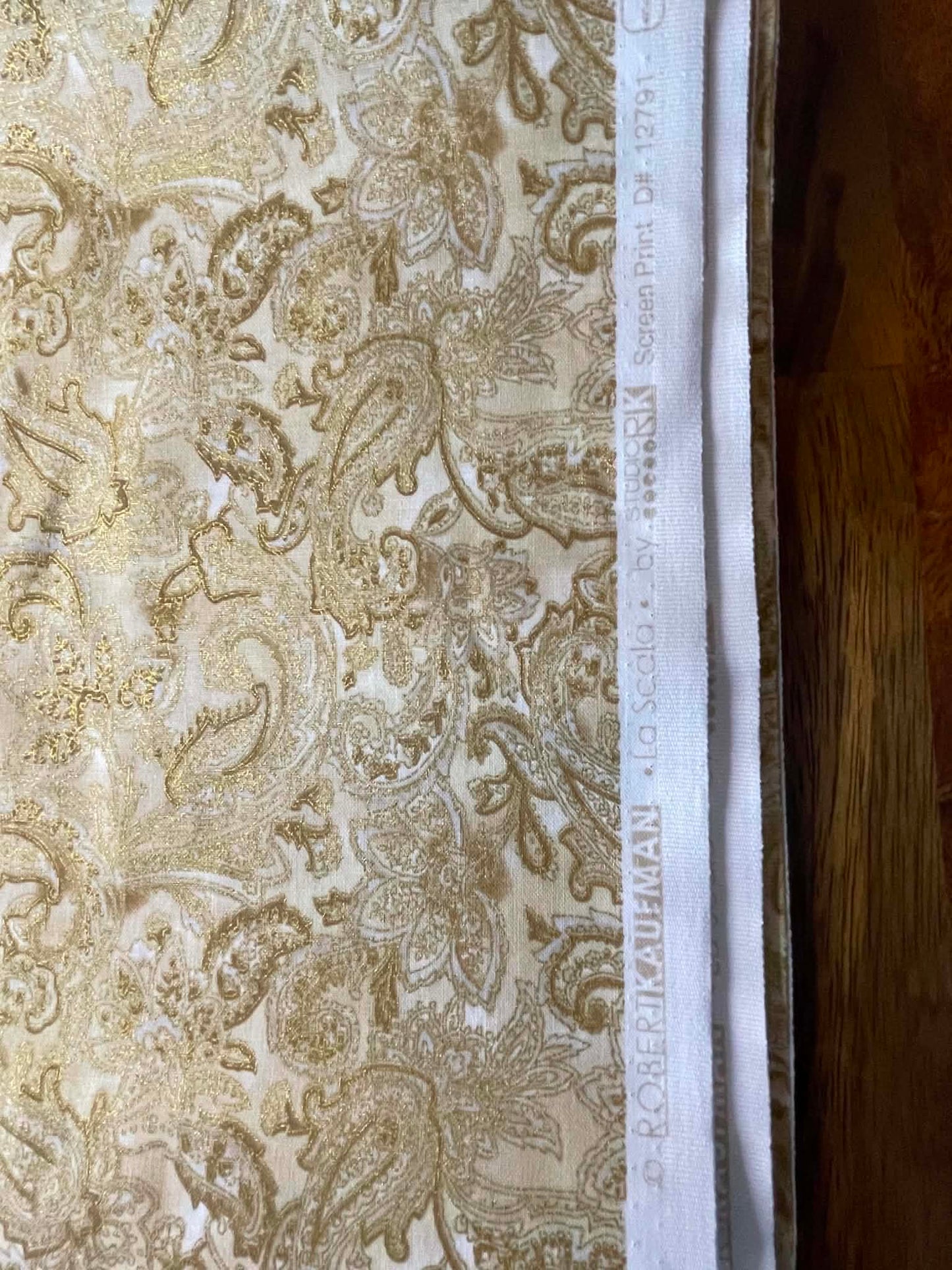 Gold tones in metallic. Robert Kaufman. La Scala. Sold by the yard.