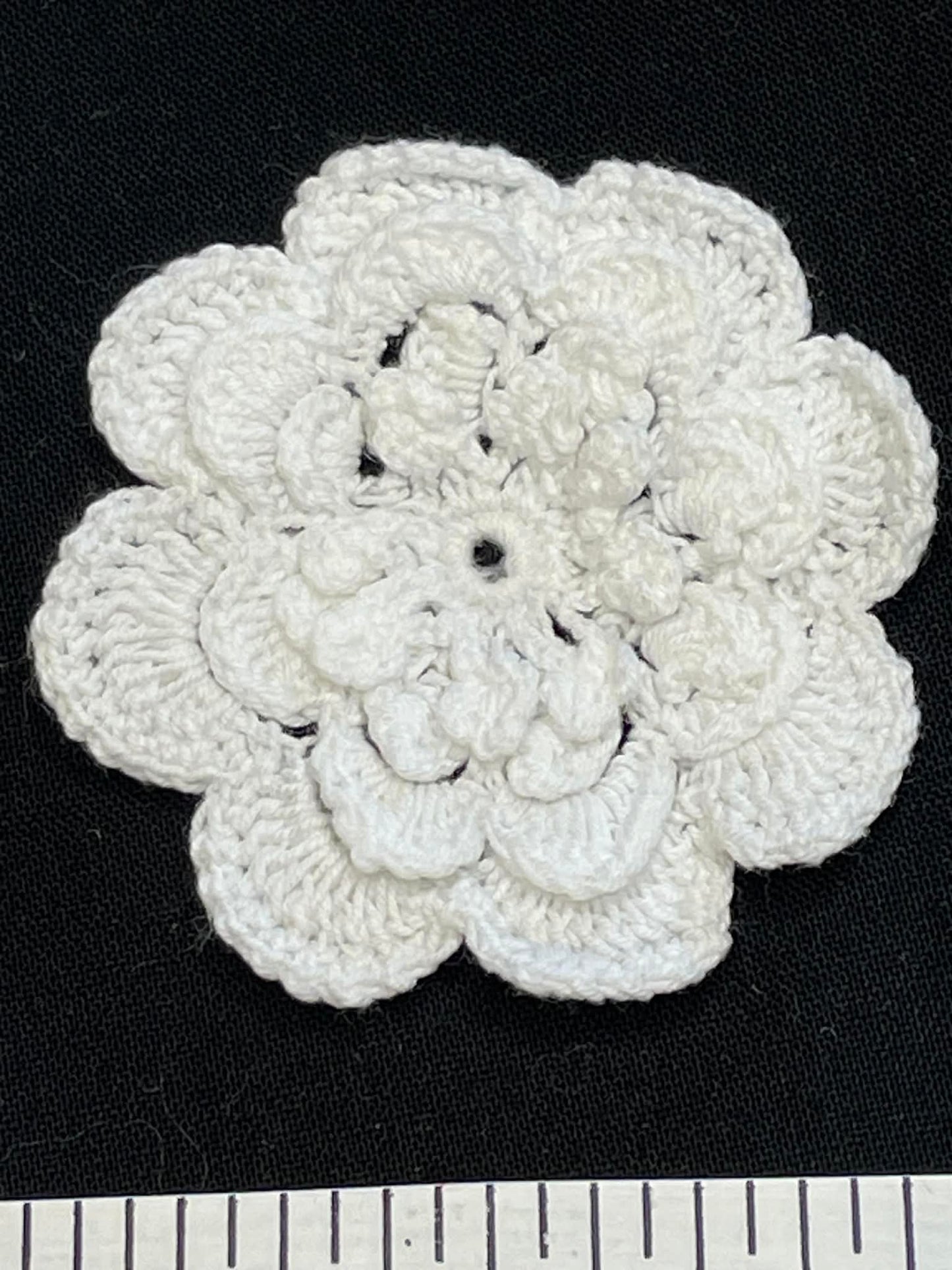 2 1/2" in diameter white cotton crochet flowers embellishment